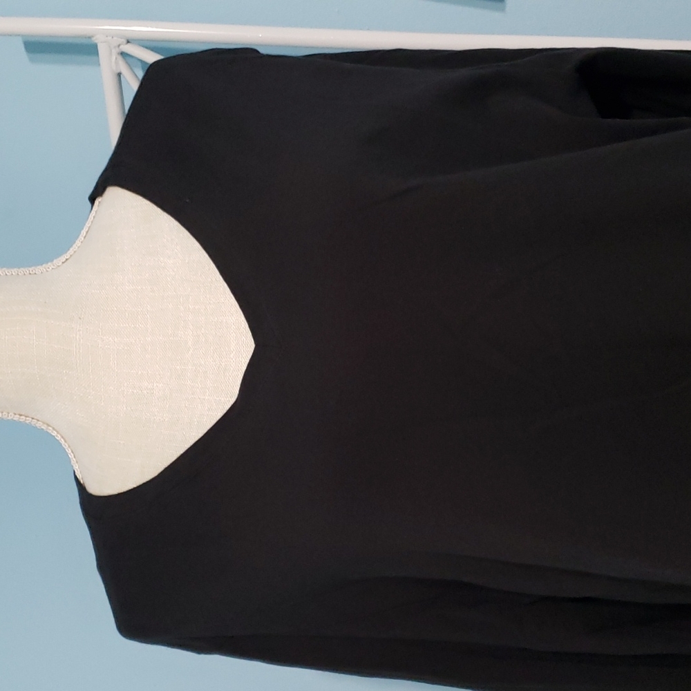 Basic Long Sleeve Tee - Picture 2 of 7